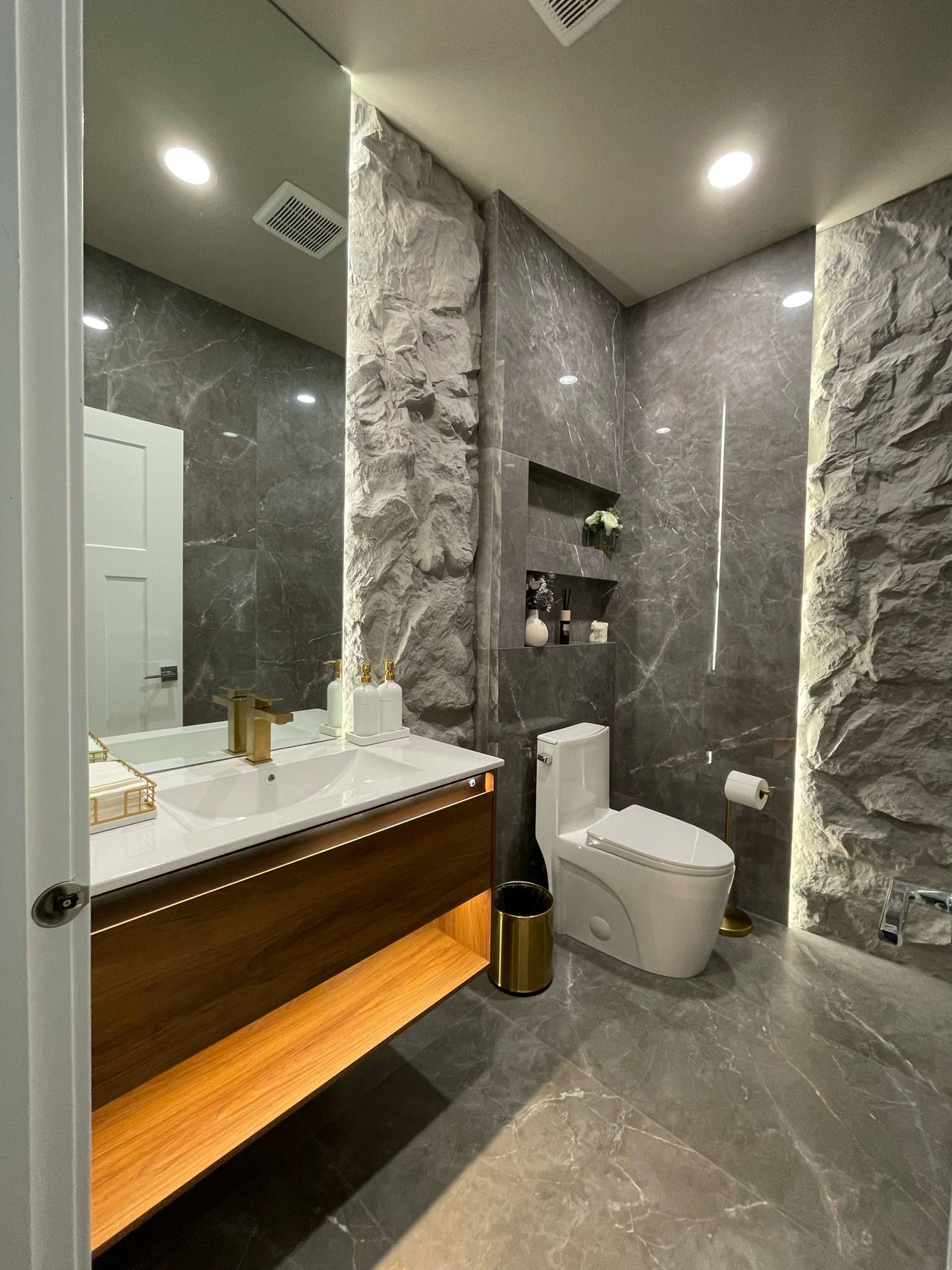 PU Stone Panel 95"x24"